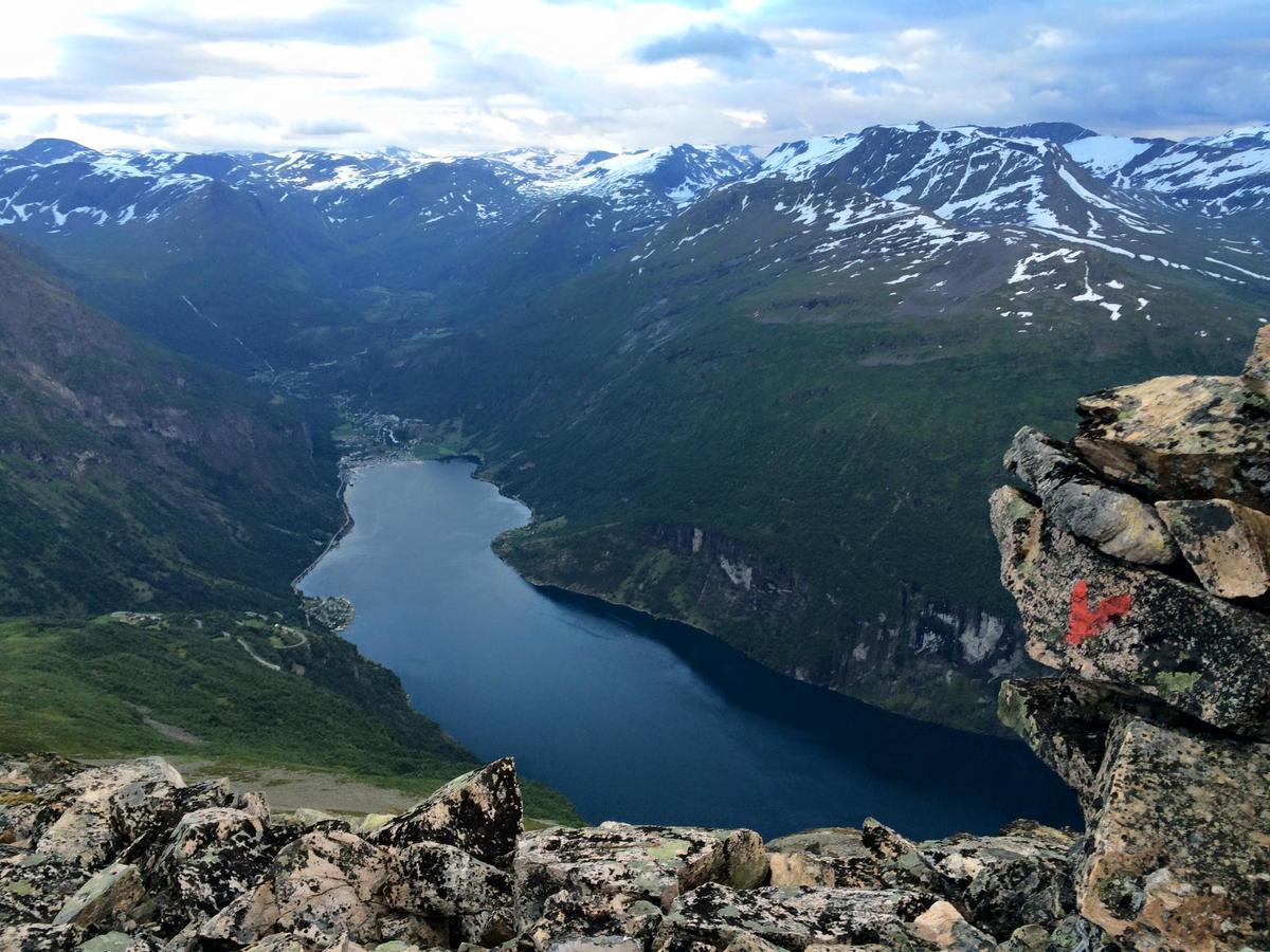 Grande Hytteutleige Og Camping Geiranger Exterior foto